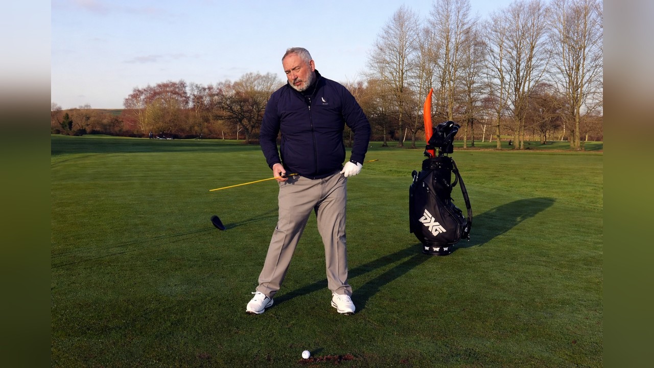 Alistair Davies teaches downswing pressure shift before hip rotation