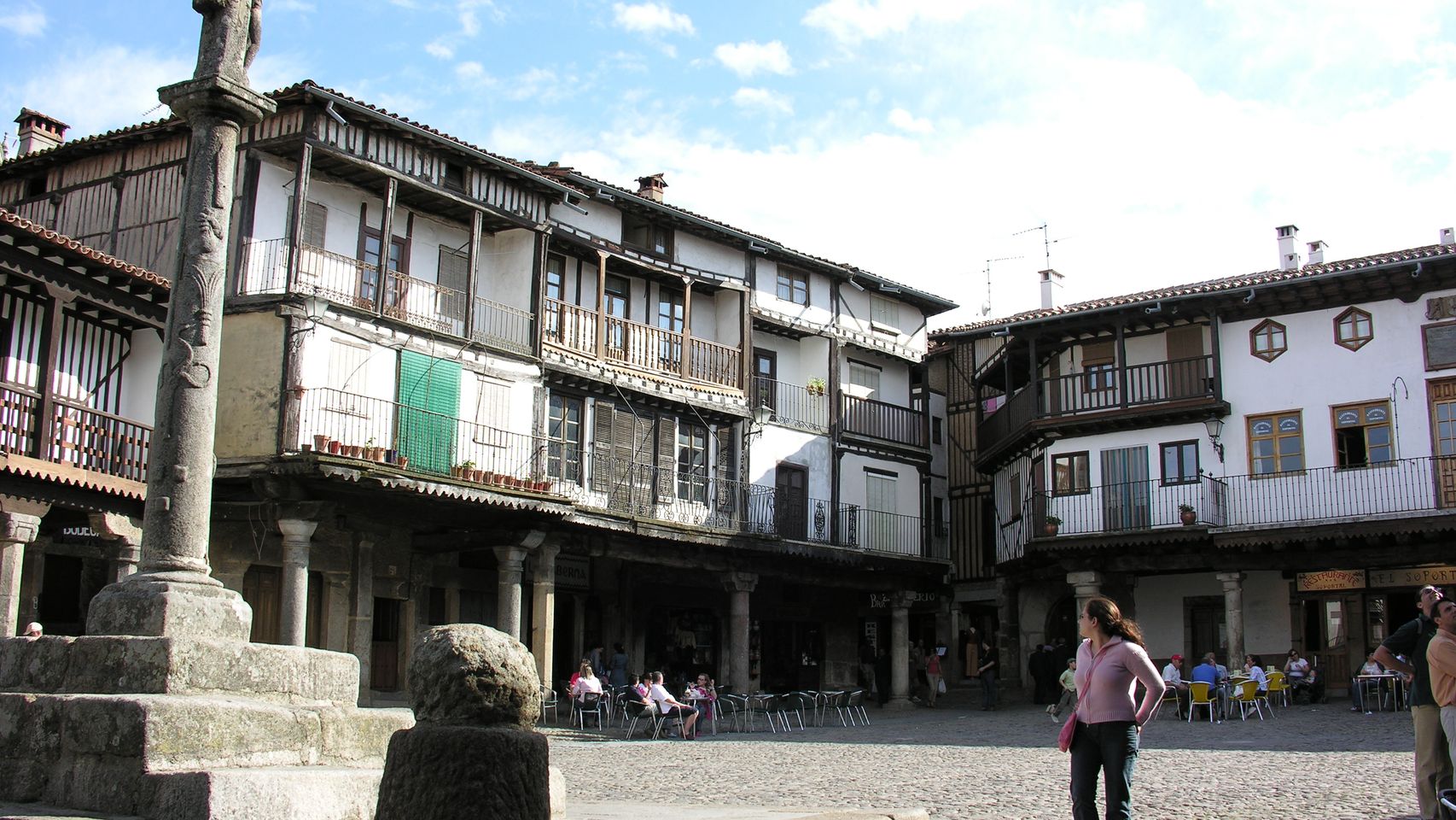 El pueblo más bonito de España con el mejor embutido, un rollo del s ...
