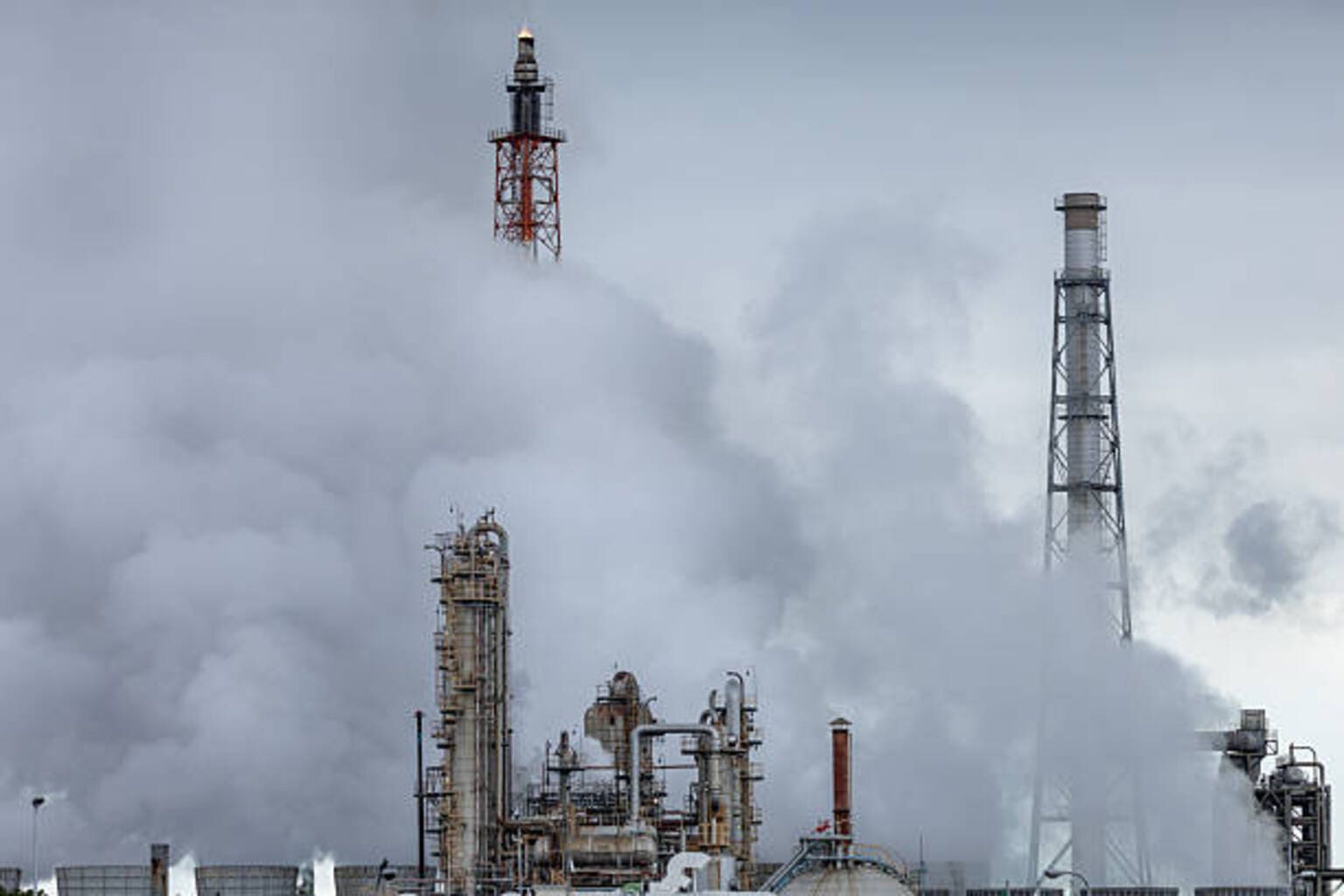 Trump moves to ease methane emissions rules for oil and gas industry