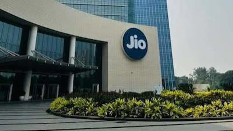Jio Platforms: Nomura initiates with 'buy', sees 20% upside; why cash ...