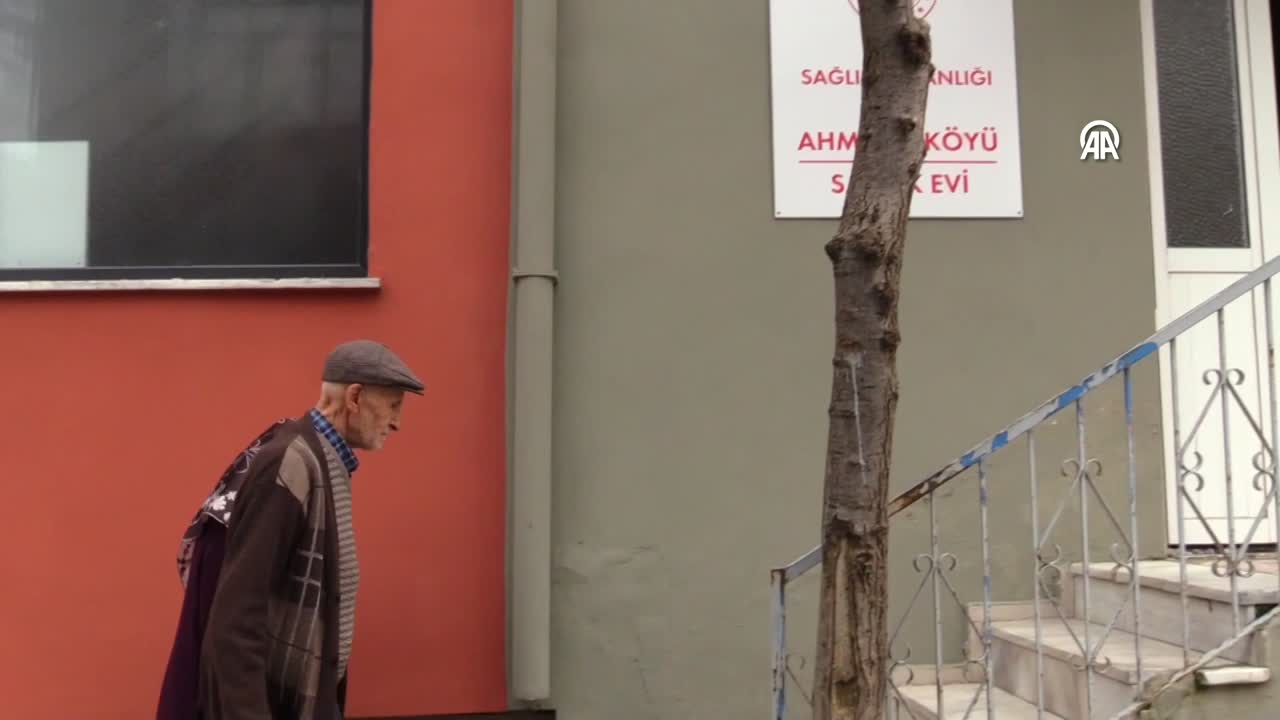 Çanakkale Ayvacık'ta Safiye Şen, 65 yaşında mobil taramada meme ...