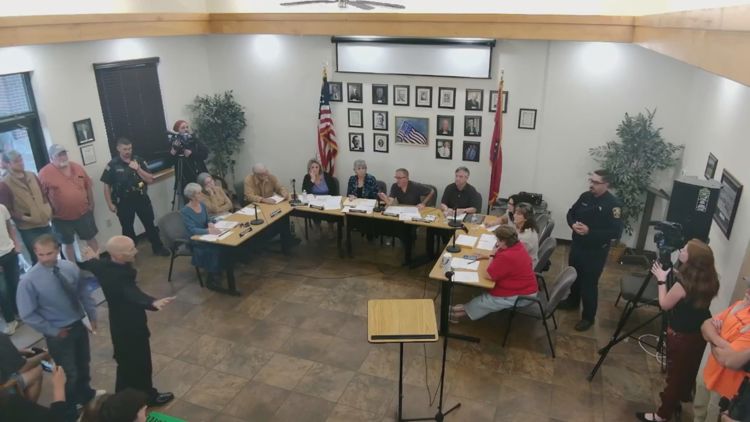 Booneville council meeting gets heated as residents call for mayor's resignation