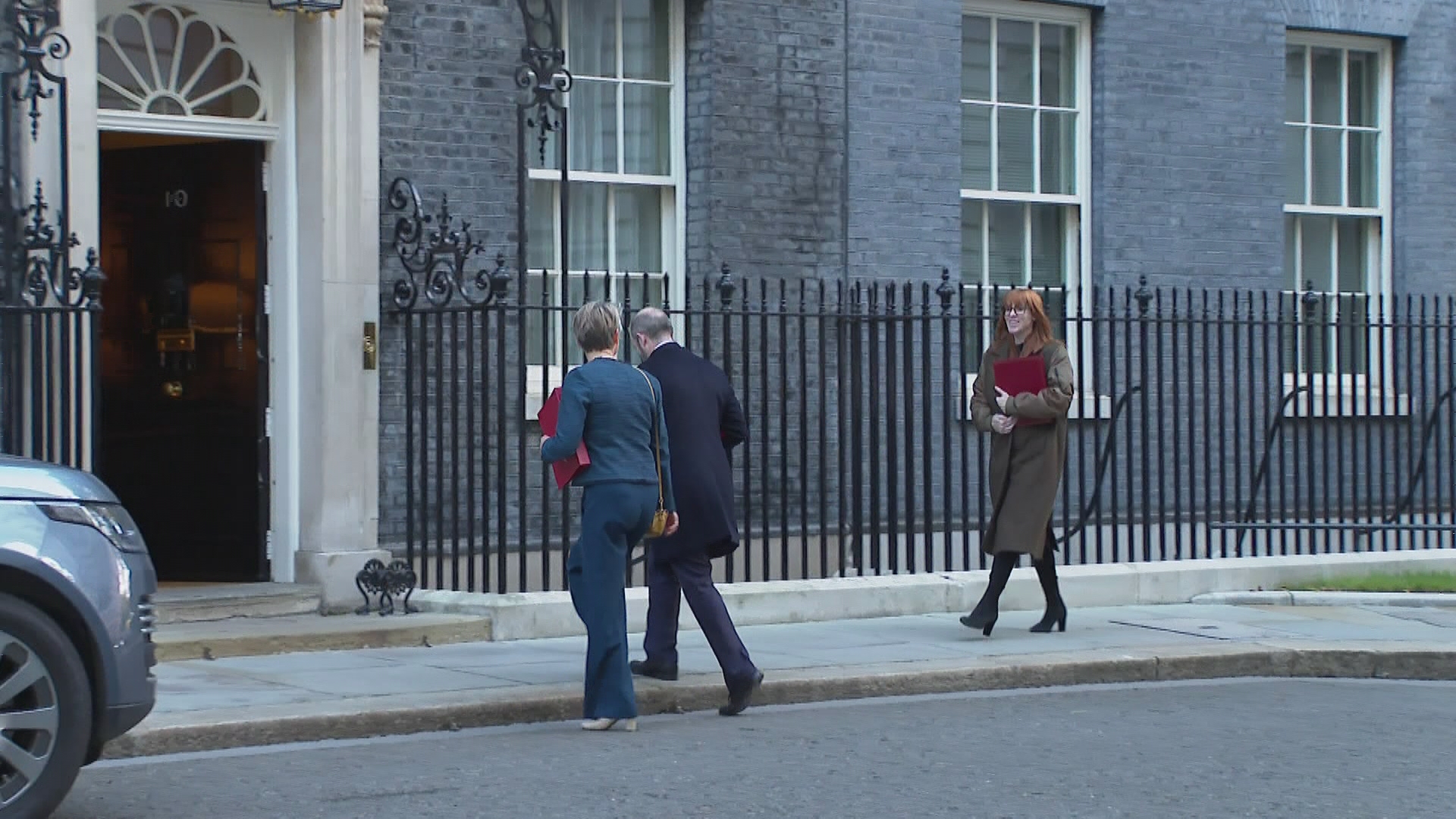 Ministers arrive at No 10 for pre-budget cabinet meeting