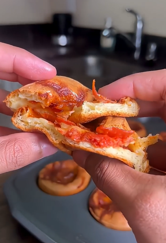 Cheesy pizza cupcakes recipe