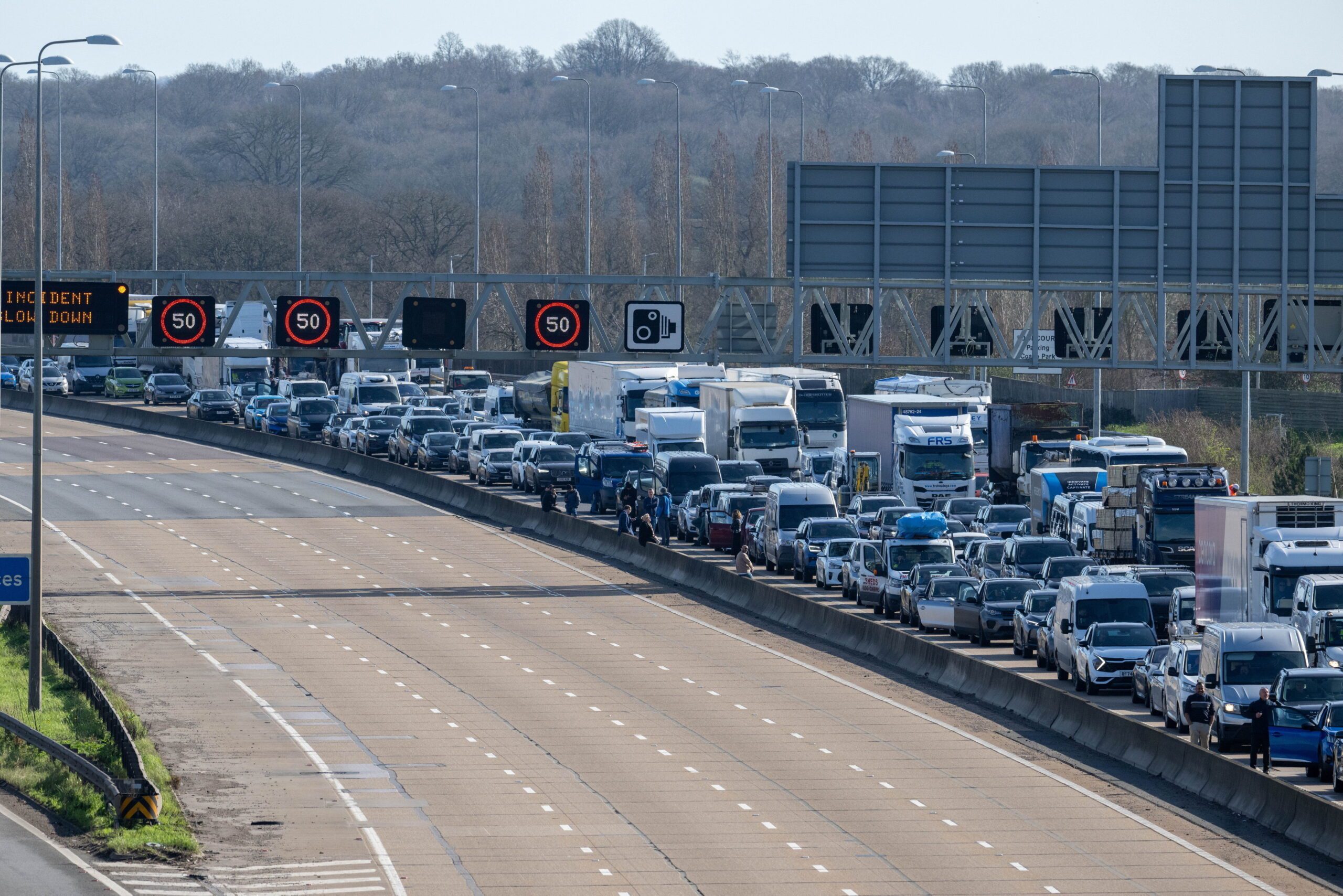 M25 at 40: The motorway Margaret Thatcher hailed a 'magnificent ...