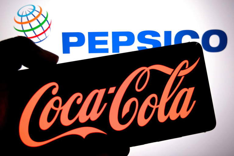 Coca-Cola vs. PepsiCo: Which beverage giant offers stronger upside ...