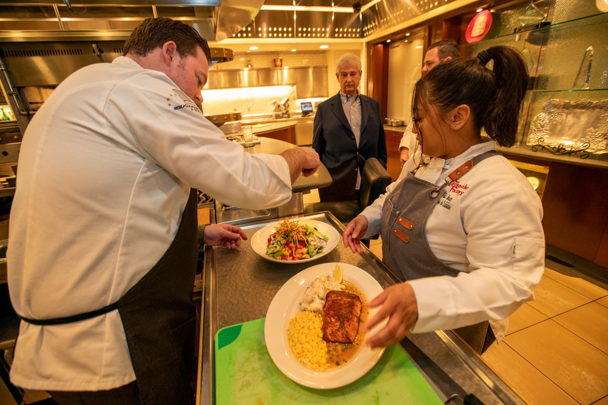 Obama mocked Trump’s gold White House as a Cheesecake Factory. The ...