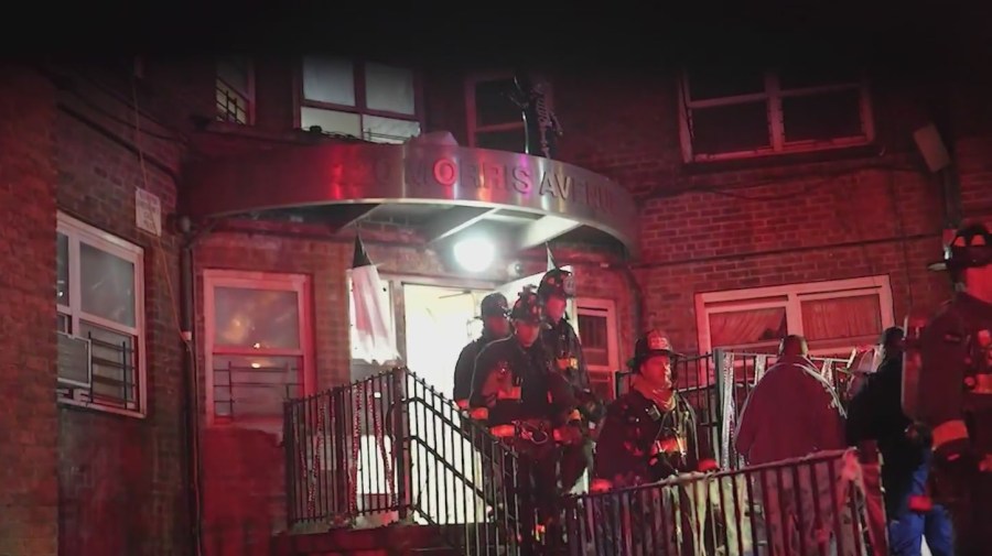 1 dead, four critically injured in Bronx building fire: NYPD