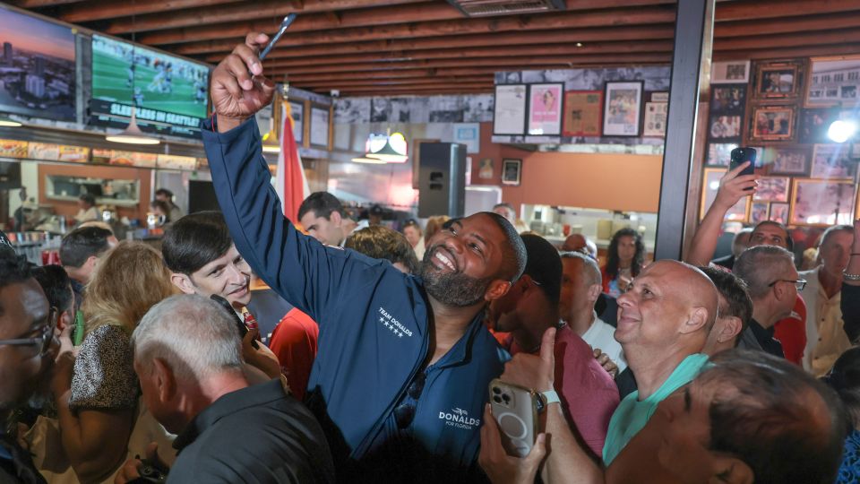 Florida Republican gubernatorial candidate Rep. Byron Donalds (R-FL) holds a campaign event at the Floridian restaurant on October 21, 2026 in Fort Lauderdale, Florida. - Joe Raedle/Getty Images