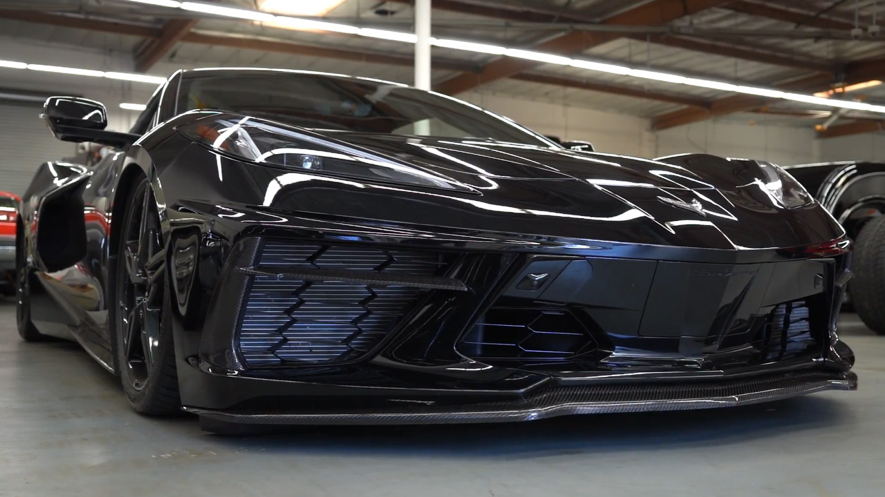 This bagged C8 Corvette Z51 gets custom carbon upgrades