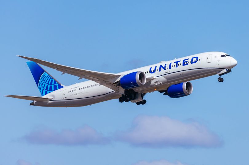 United Airlines flight diverted after hijack text passenger claims was ...