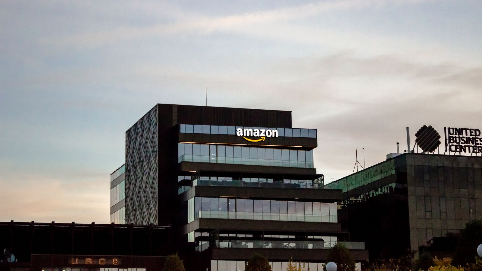 'Who knows?': Amazon manager asked whether robots could eventually ...