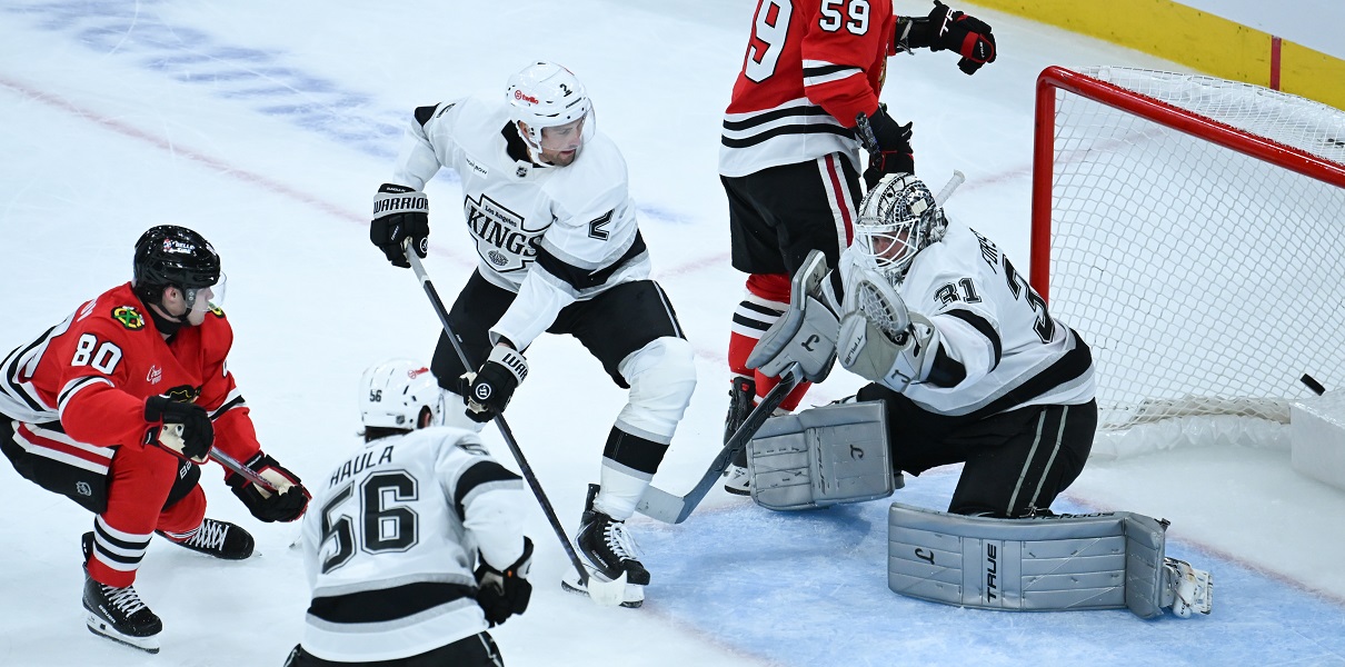 Blackhawks 2, Kings 1 — Three stars, key takeaways