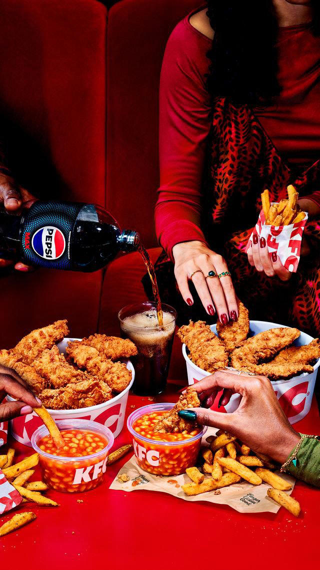KFC just unveiled its Christmas menu for 2026 — but fans say one thing ...