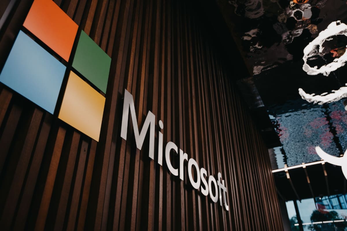 Microsoft engineer offered Rs 11 lakh to quit, turns to Reddit for ...