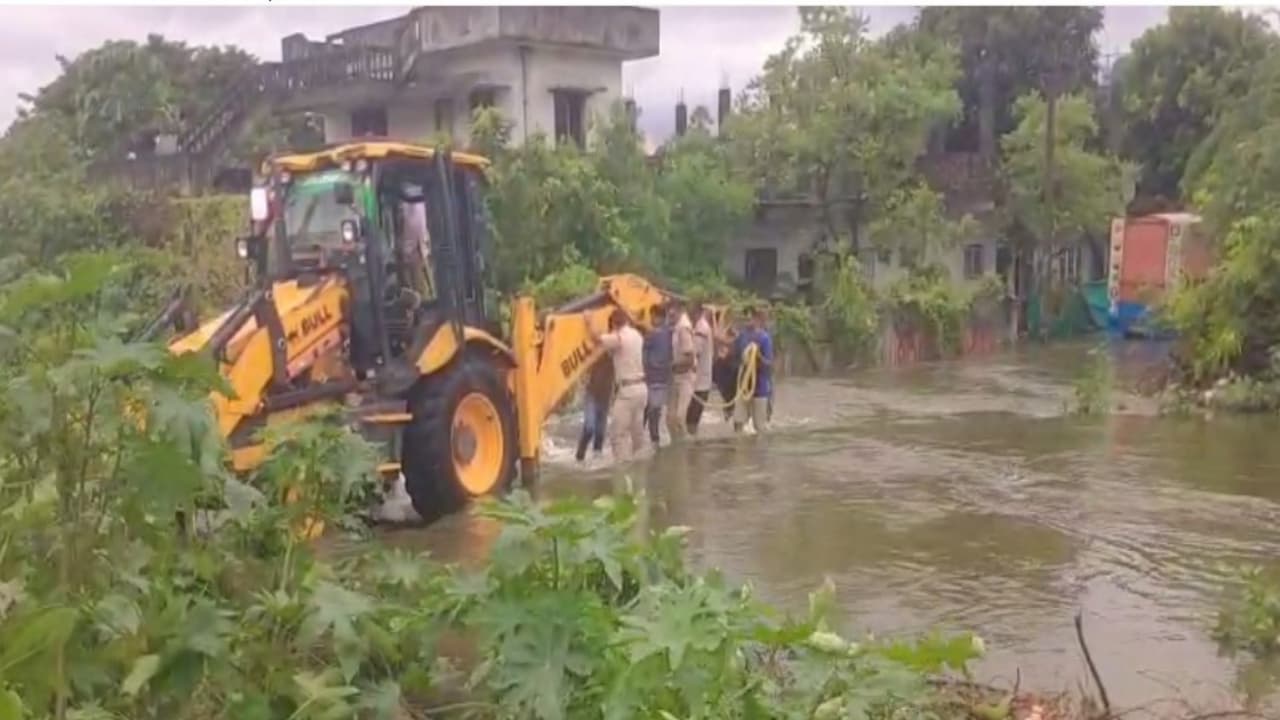 Police rescue five people stranded in flooded Vizianagaram village