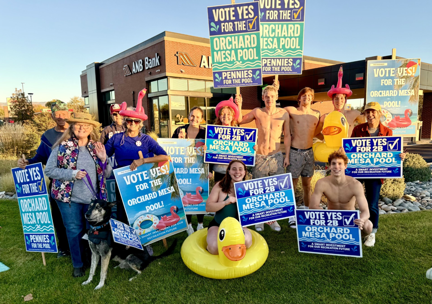 Making waves to save Orchard Mesa Pool