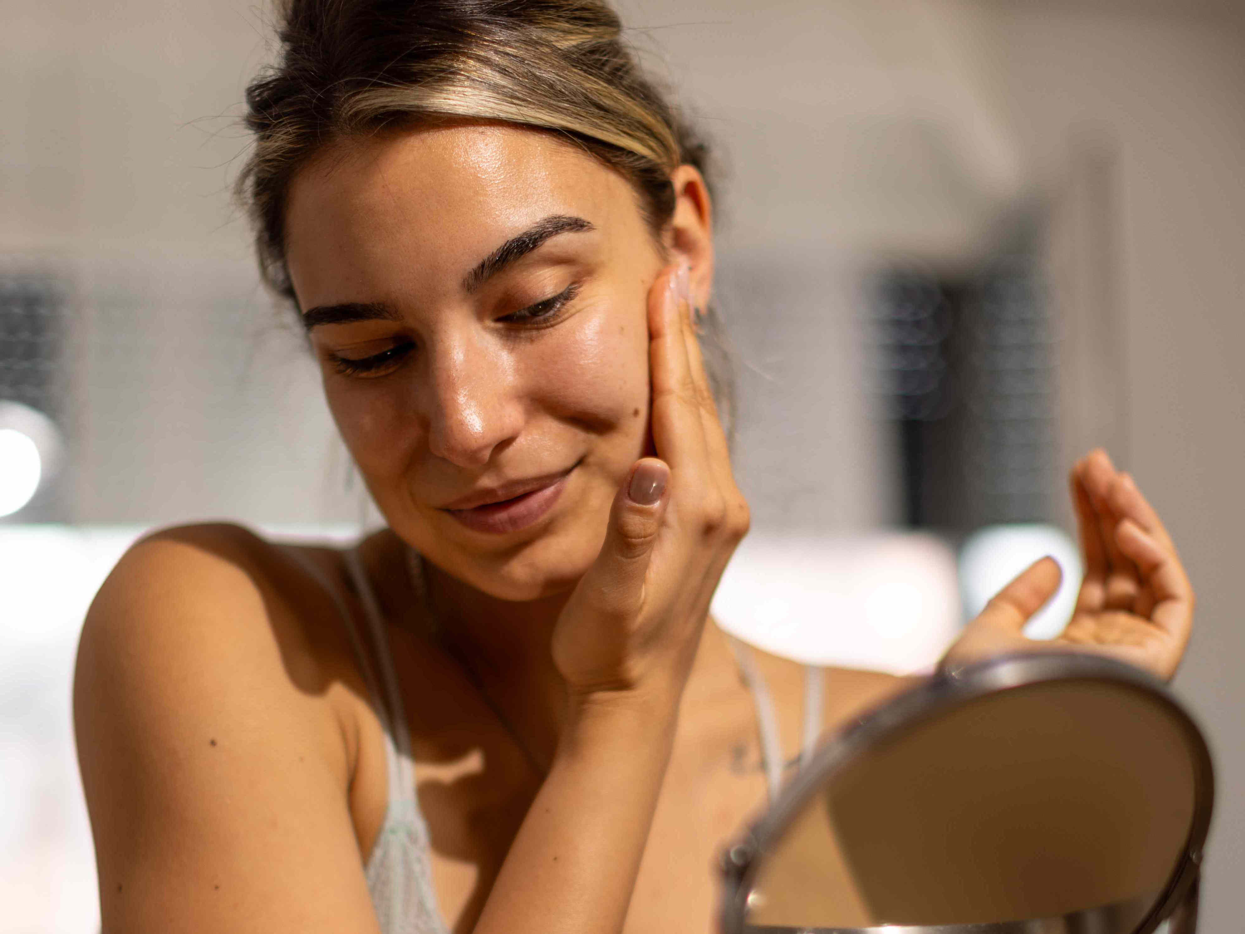 This fast-absorbing hyaluronic acid serum plumps skin, fades fine lines ...