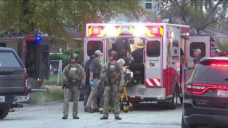 Law enforcement swarms Dixmoor neighborhood; several taken into custody