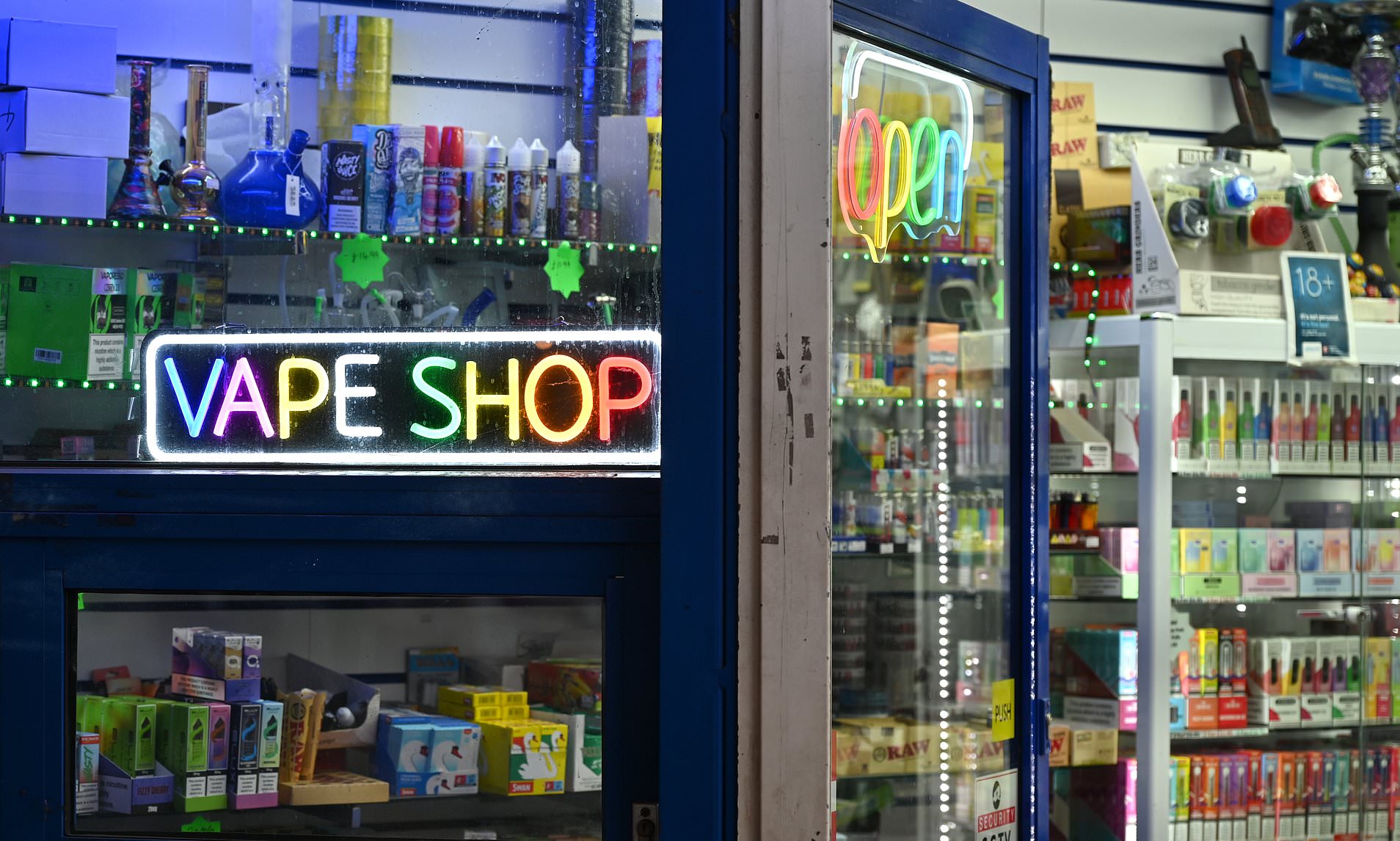 Chancellor spares smokers and vapers from fresh tax hikes in budget as vape shops lose rates relief