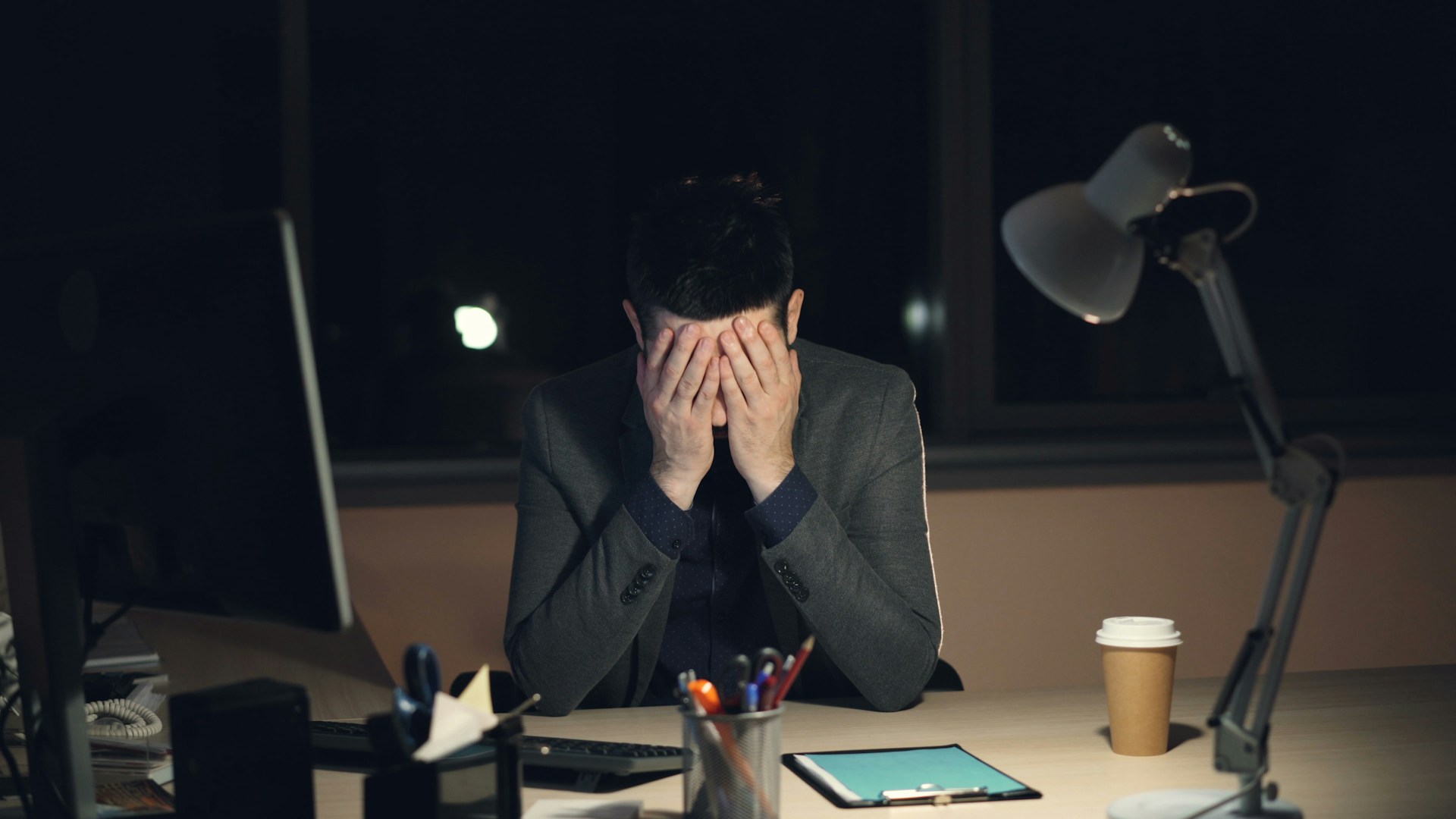 28% of Canadian workers have no emergency savings at all