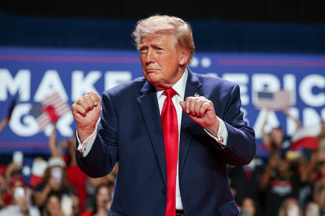Donald Trump will burn US down before he lets one of his people be ...