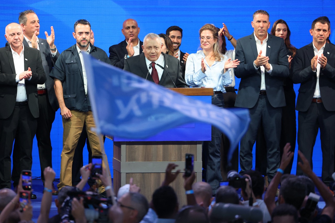 Opposition party leader Gadi Eisenkot addressing his supporters at the election night rally.