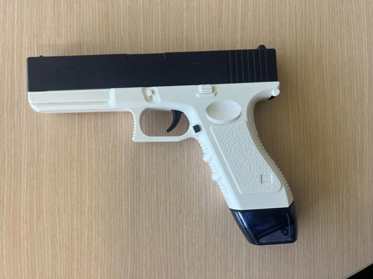 Water gun mistaken for handgun at Waldorf bus stop