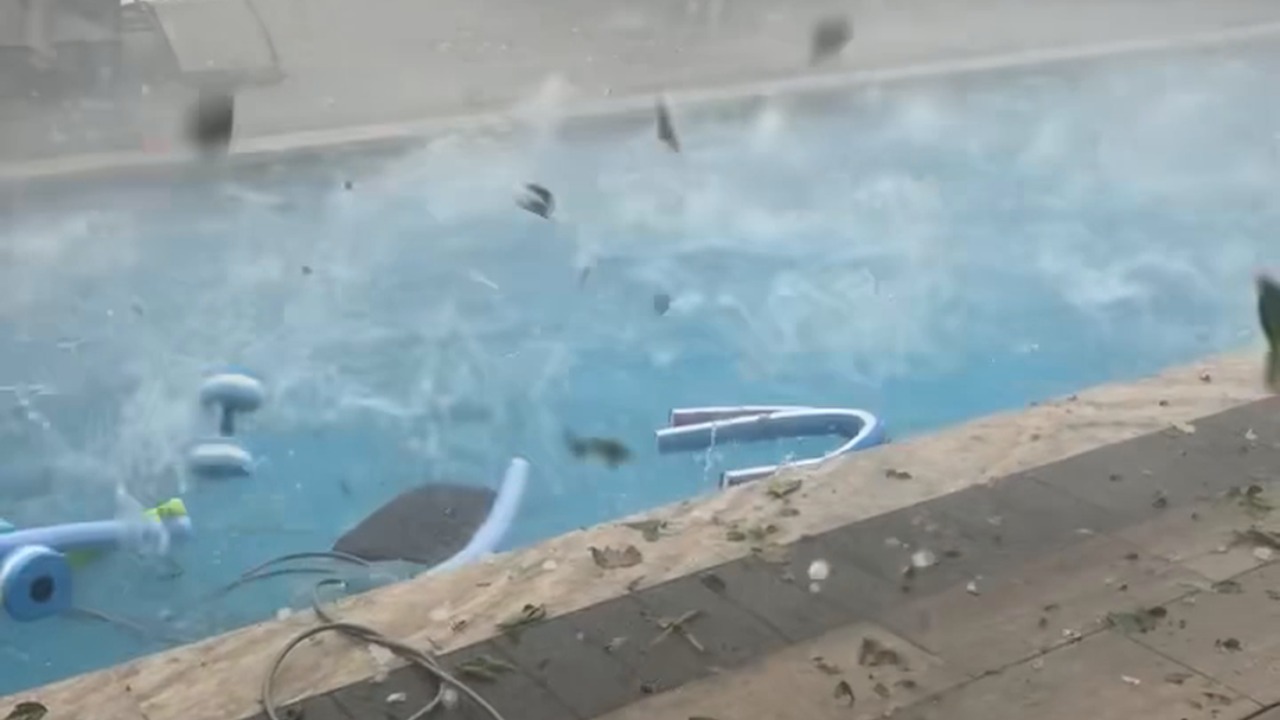Crazy Toronto storm litters ground with hail