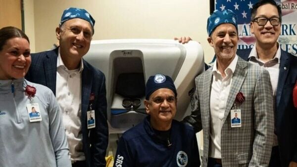 Cancer surgery from 35 miles away: How a Florida doctor used a robotic ...