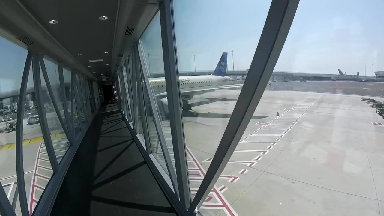Saudia A320 business class from Rome to Jeddah