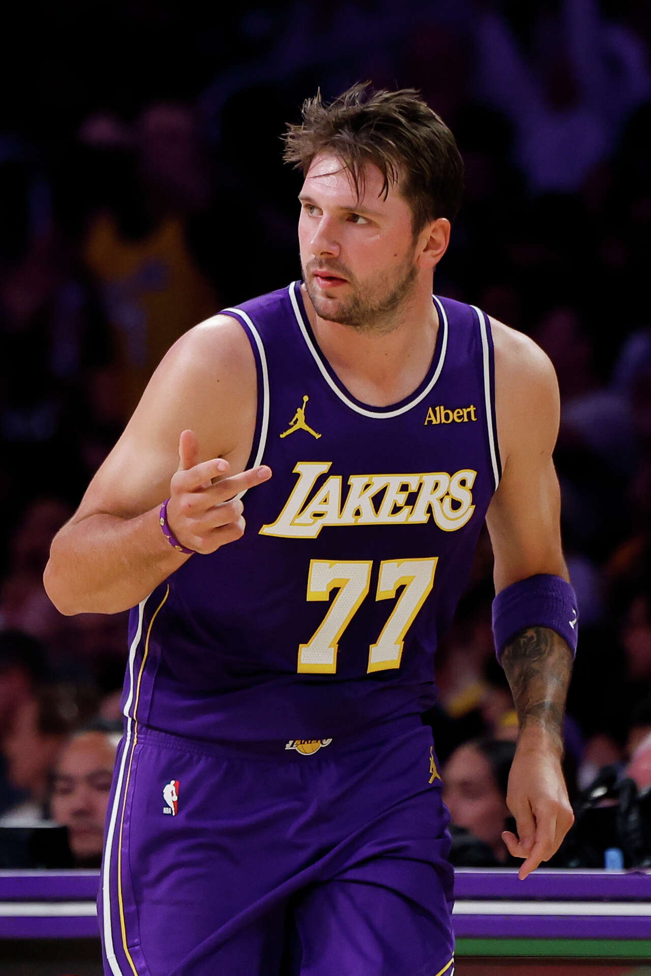 Luka Doncic sitting out Lakers' visit to Clippers with back tightness