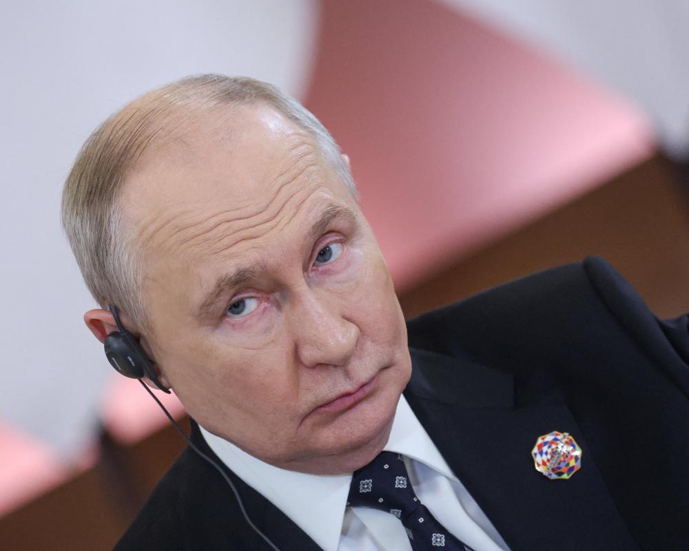 Vladimir Putin hails Elon Musk's genius amid plans for Russian Starlink