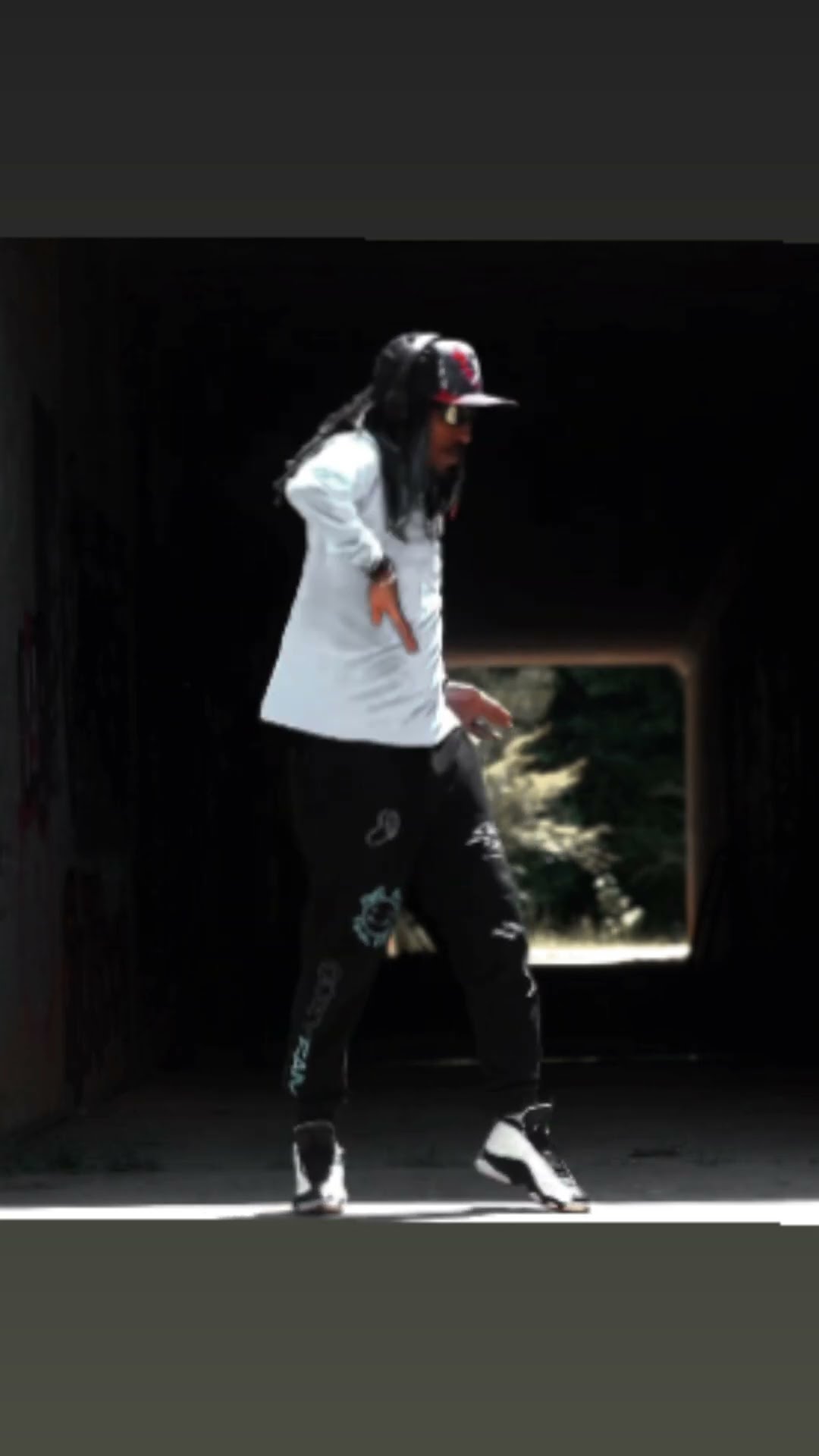 Captivating urban dance flow