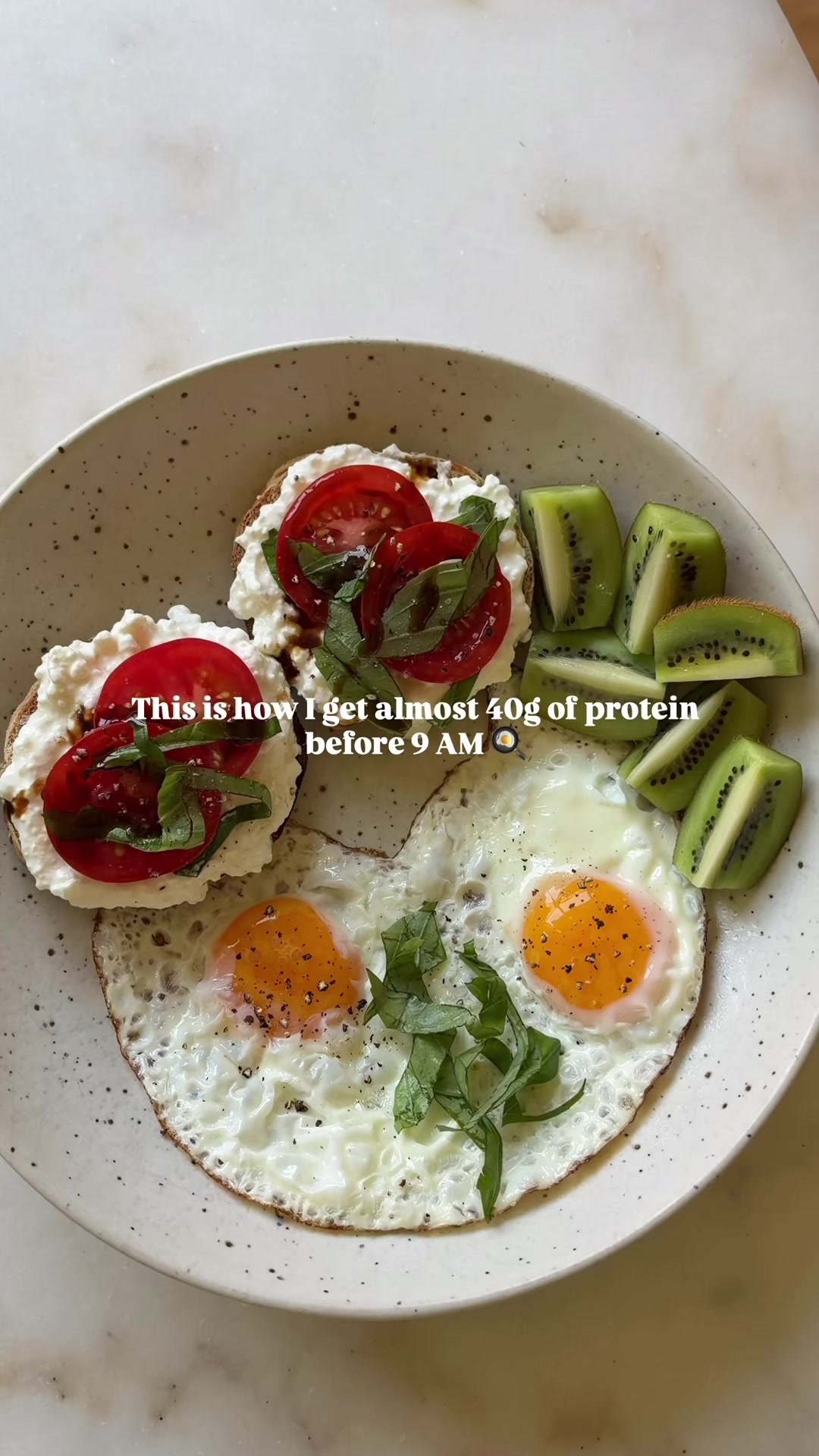 High-protein breakfast plate 🍳🍅🤍