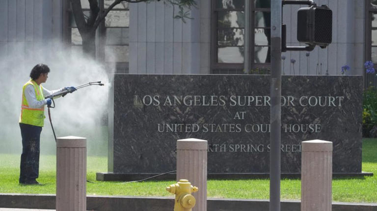 Meta, Snap head back to LA court for social media addiction trial: What ...