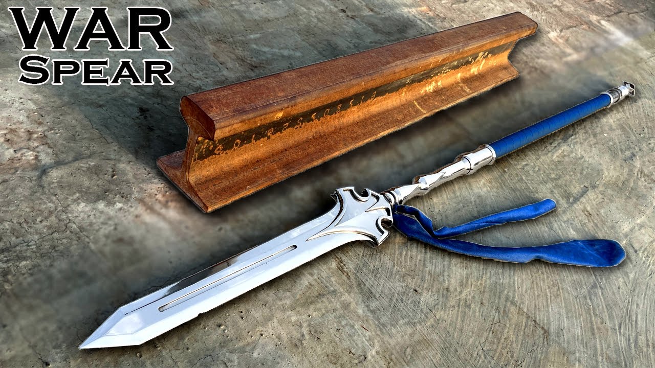 Hand forging railway track into a legendary Warcraft spear