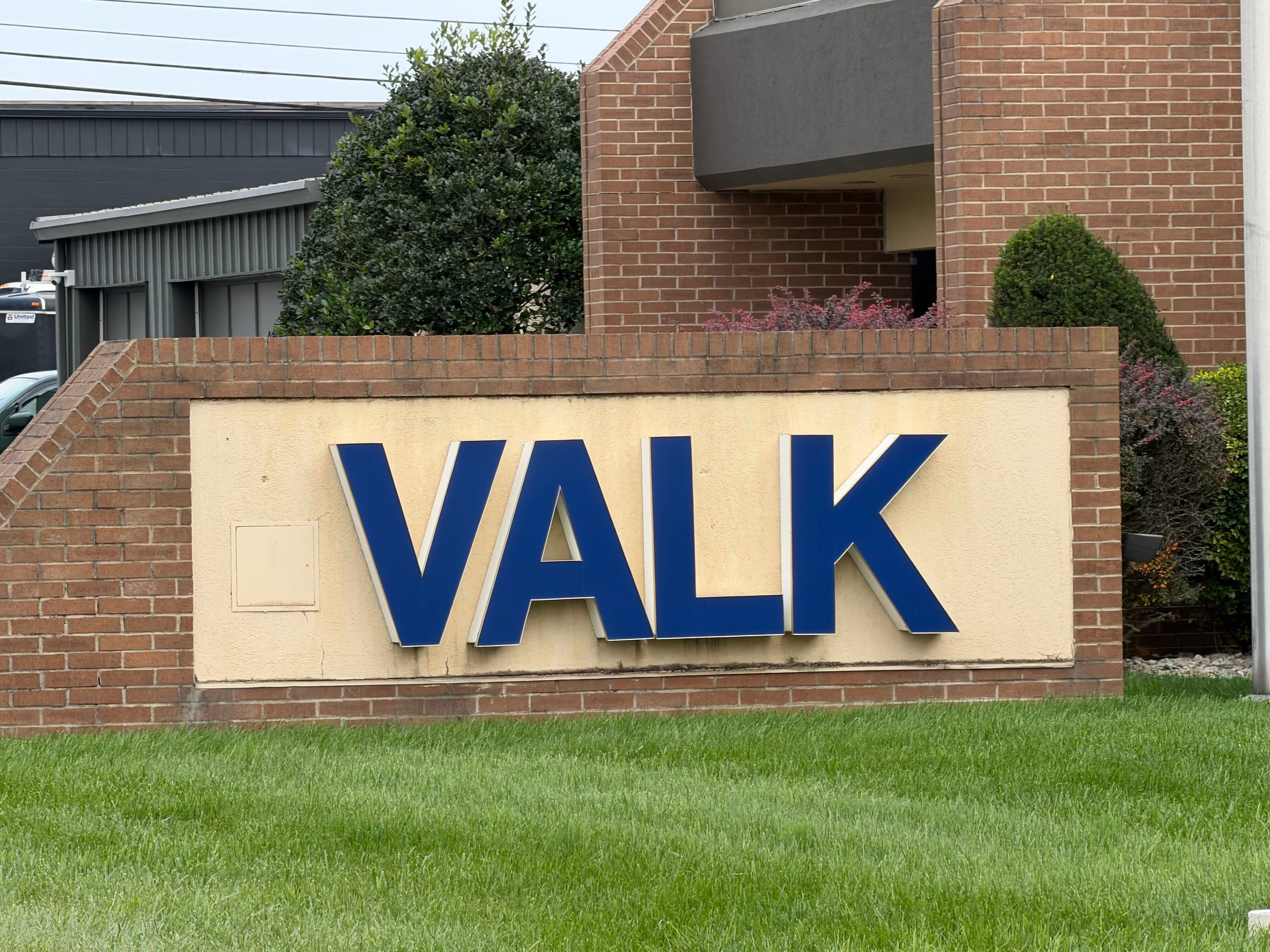 Wheel slices man's neck at Cumberland County manufacturing plant