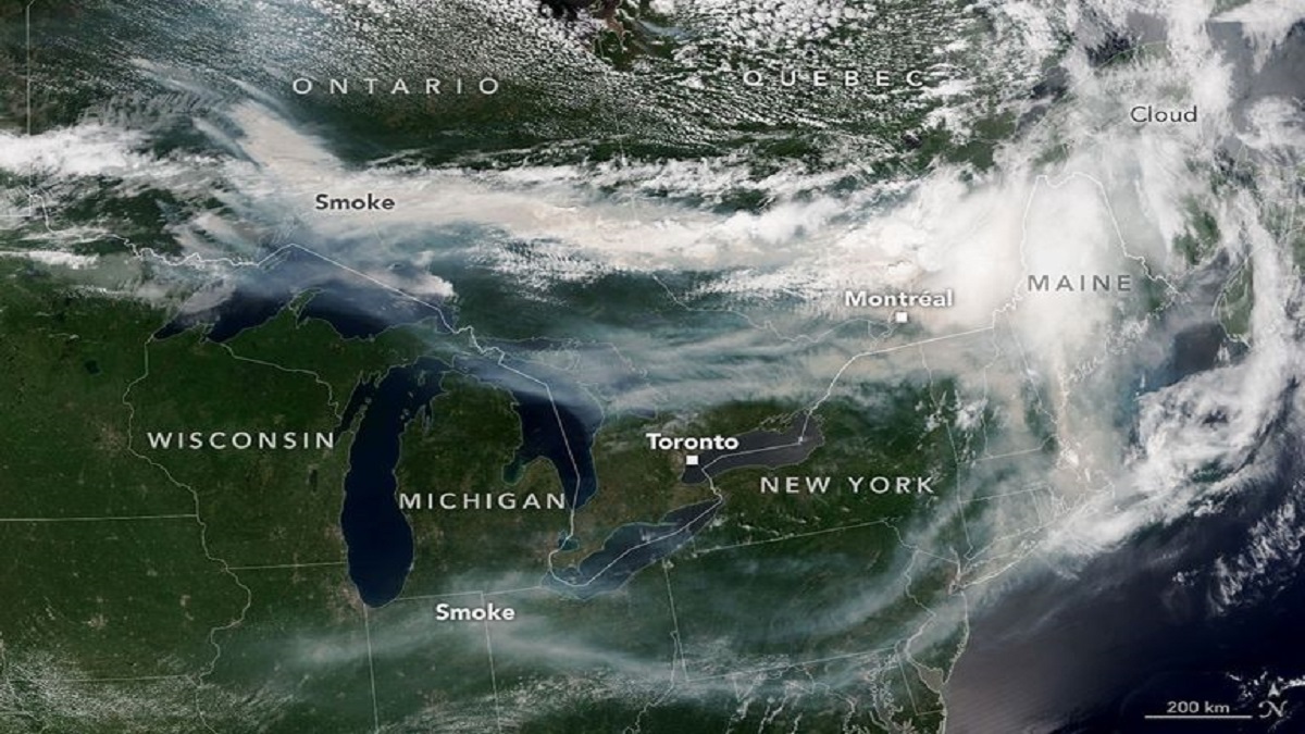 Canadian wildfire smoke triggers worst air since 2023