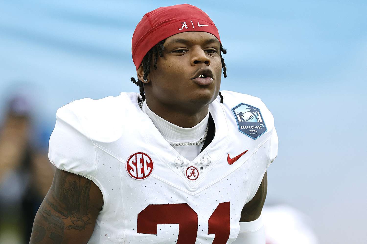 College football player and son of former NFLer kicked off team after ...