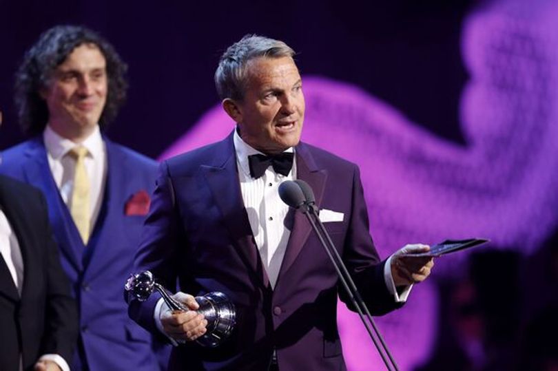 Channel 4 viewers have bizarre theory as Bradley Walsh announced for ...