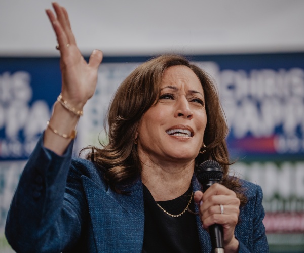 Kamala Harris warns Dems against Trump impeachment
