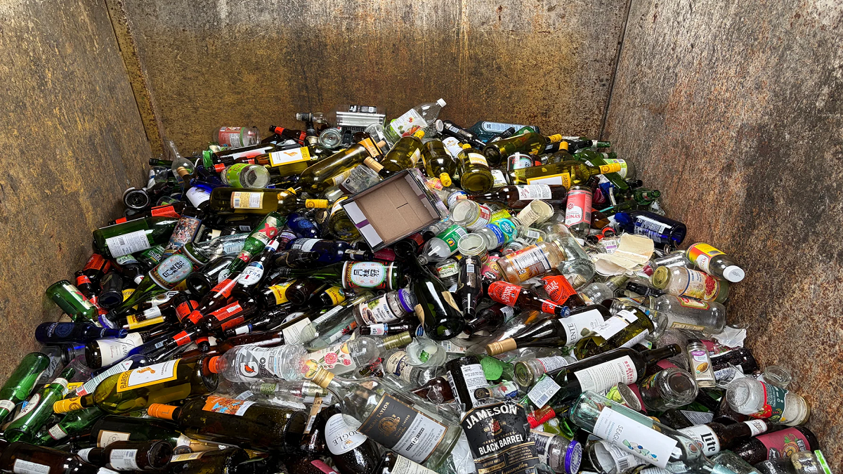 Cracks apparent in Chesapeake Bay region’s glass recycling efforts