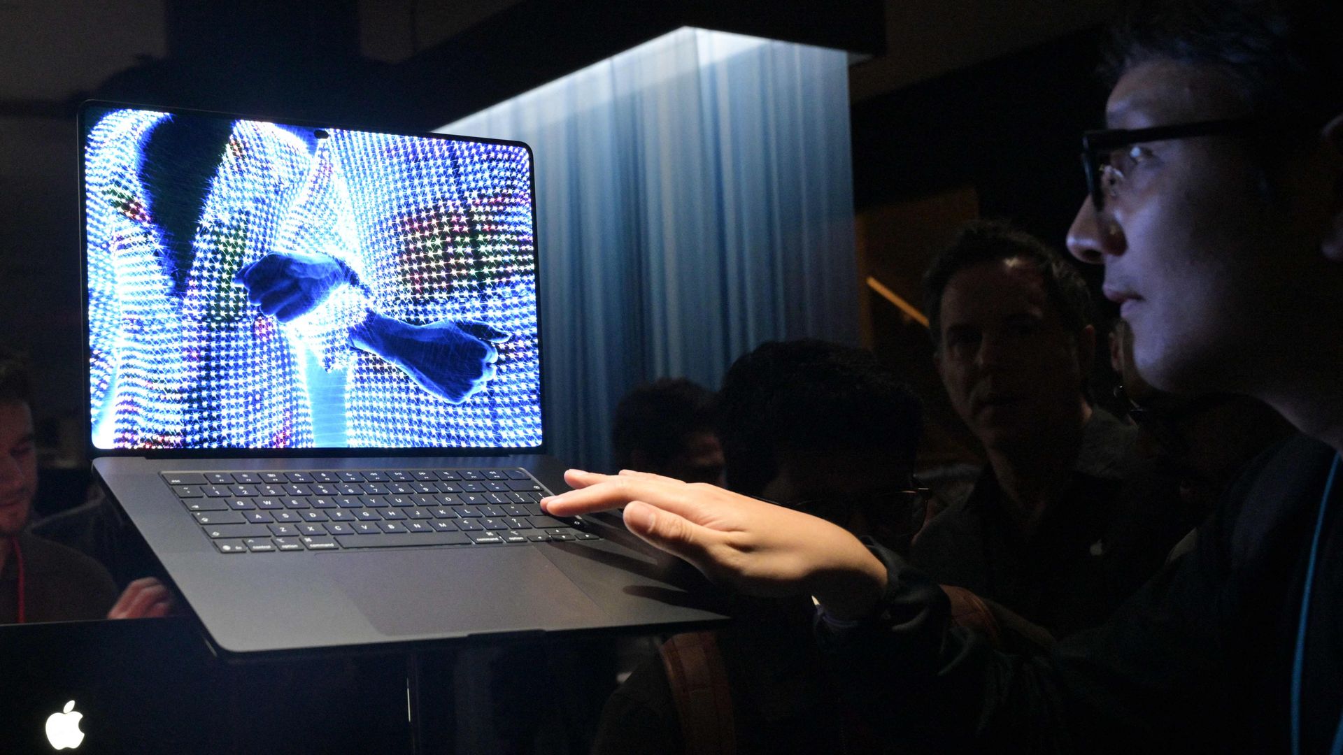 MacBook: Apple bringt seinen ersten Laptop mit Touchscreen heraus