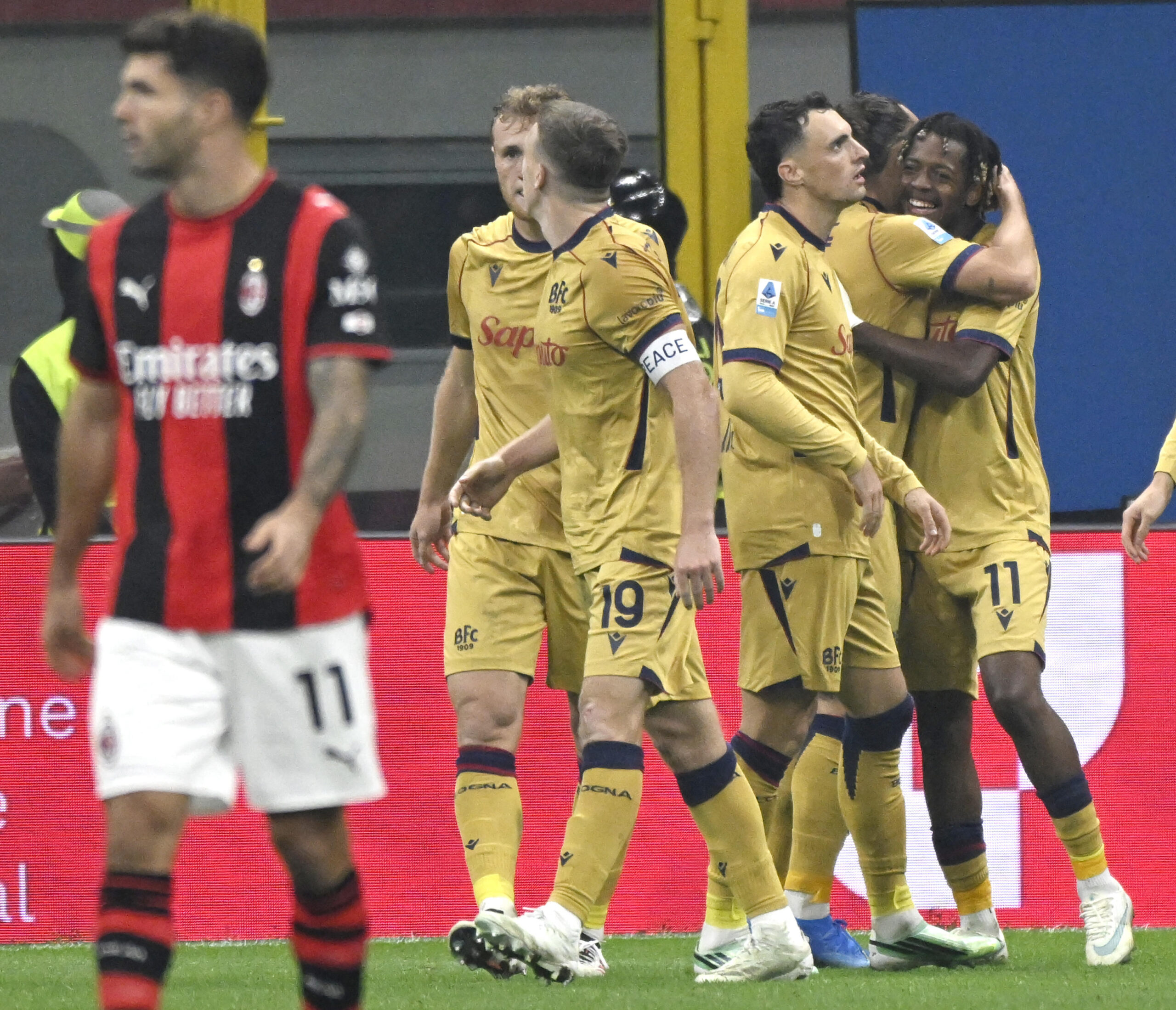 Milan-Bologna 2-4: prima sconfitta stagionale per i rossoneri, decide ...