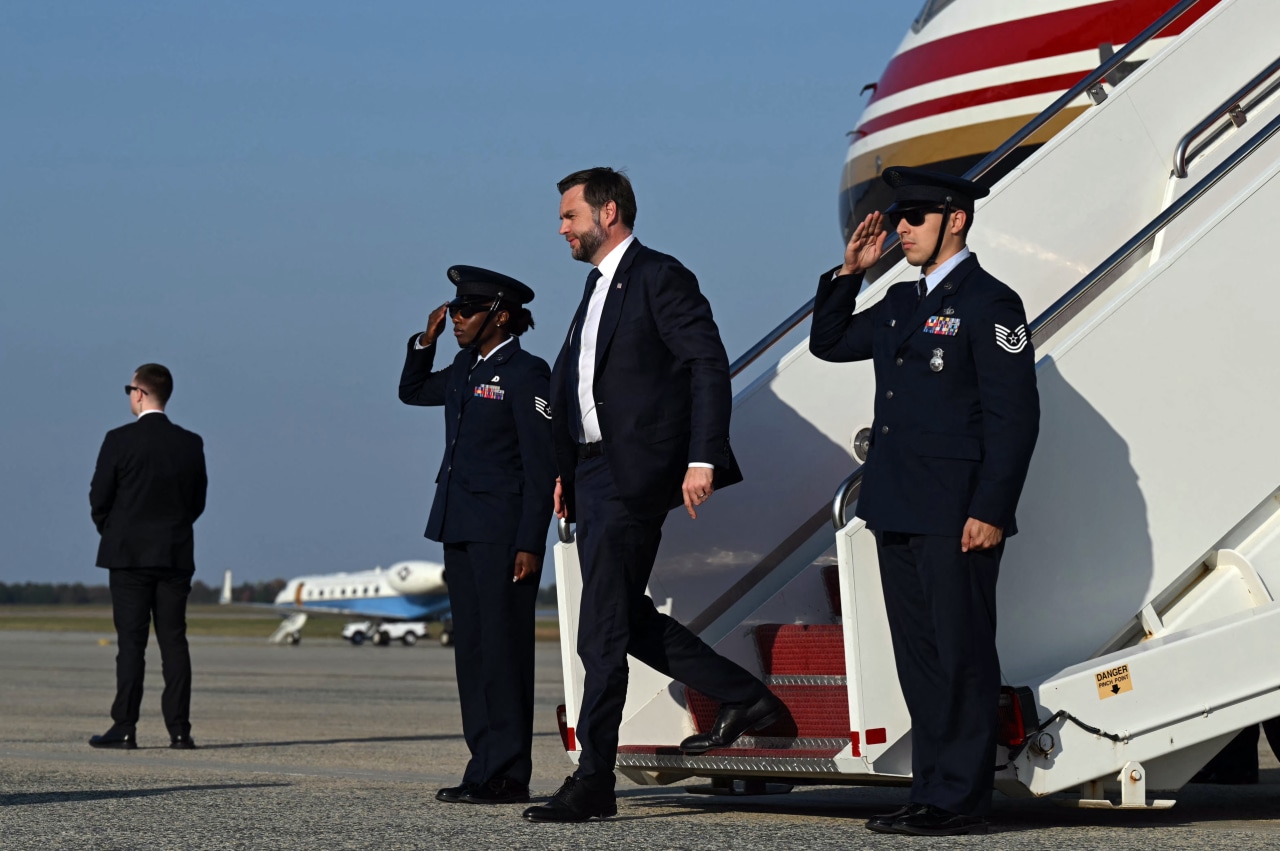 Vance reaches out to Iranian hard-liner in bid to restart peace talks