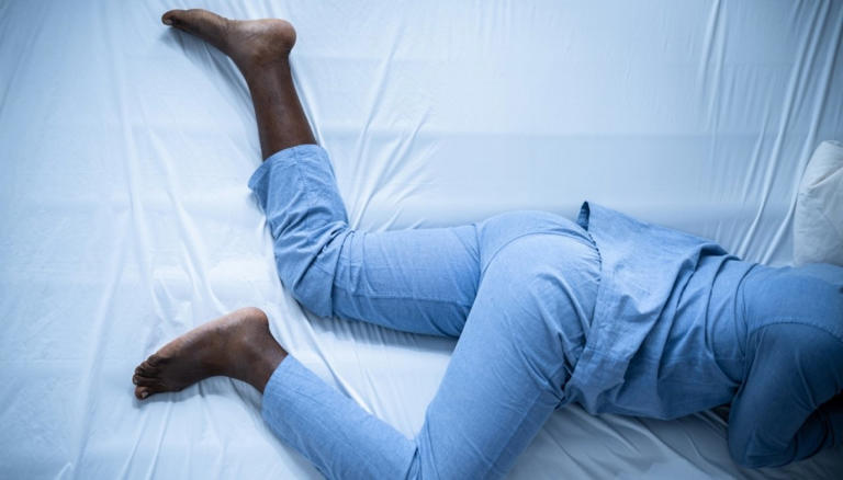 How to stop restless legs immediately: 11 tricks for fast relief
