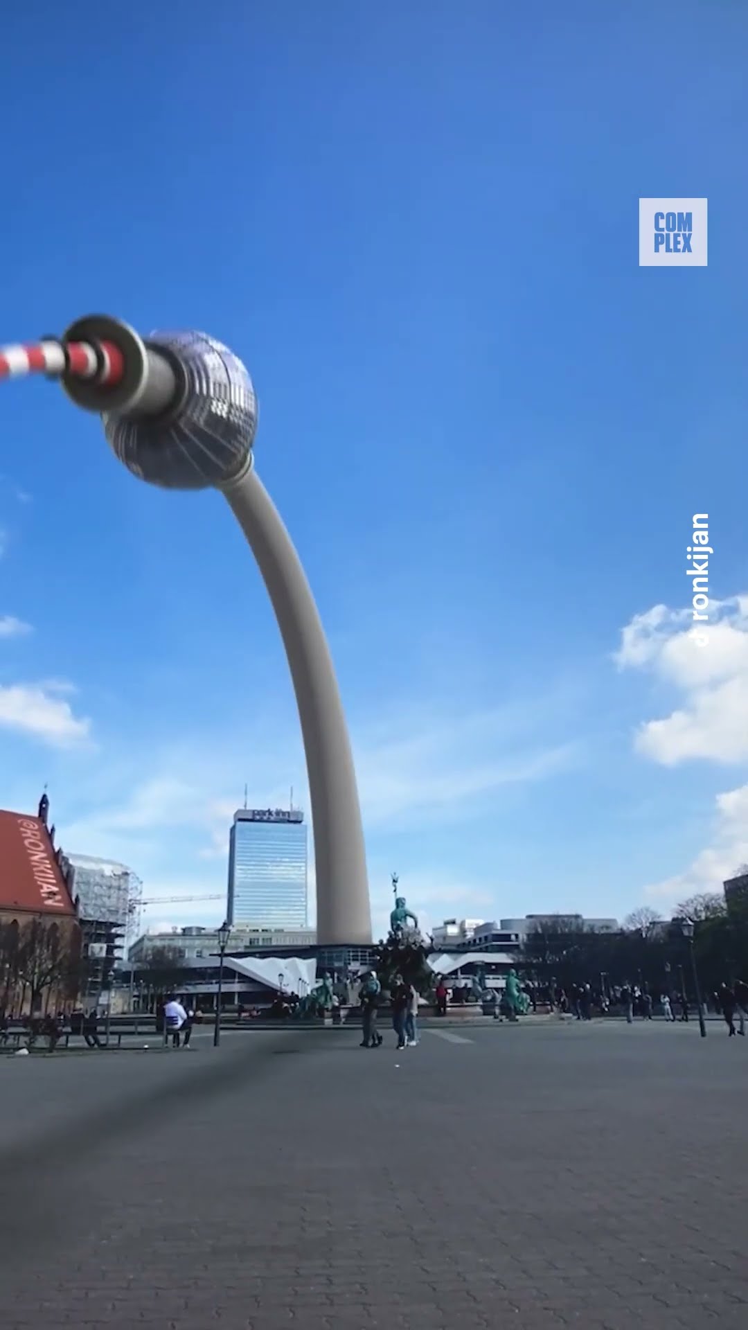 Amazing visual effects by Janusz Ronki