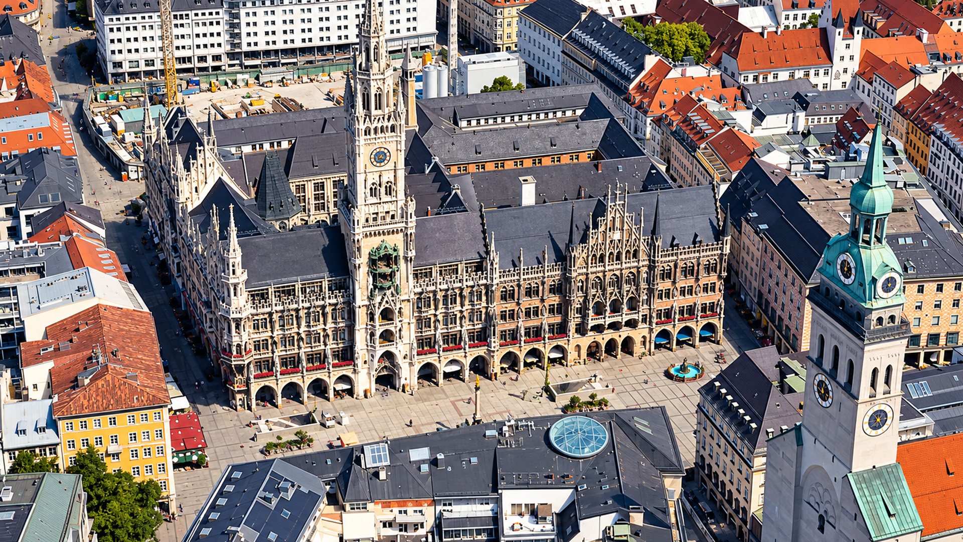 How did this Gothic landmark come to define central Munich?