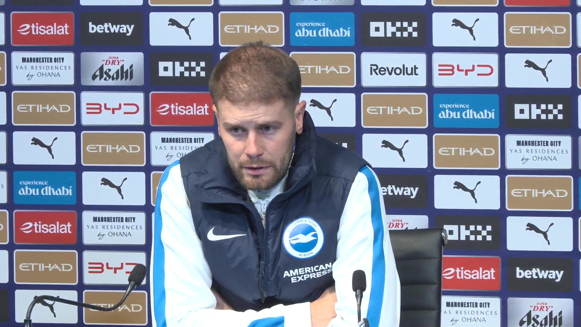 Hurzeler reacts to penalty defeat away to Man City